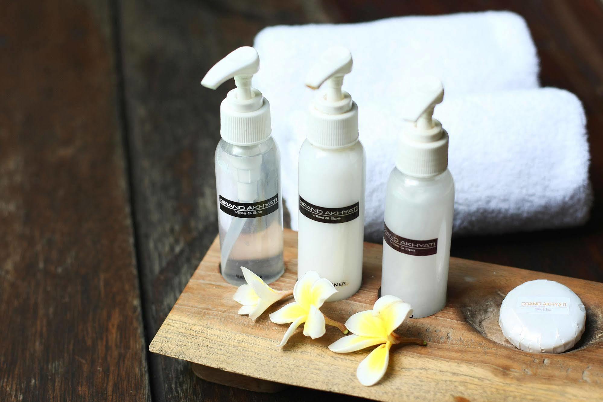 Grand Akhyati Villas & Spa Canggu Buitenkant foto